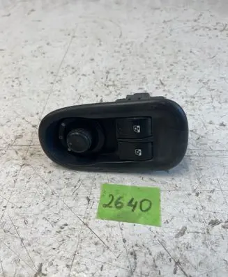 Renault Master III Electric window control switch 8200637849