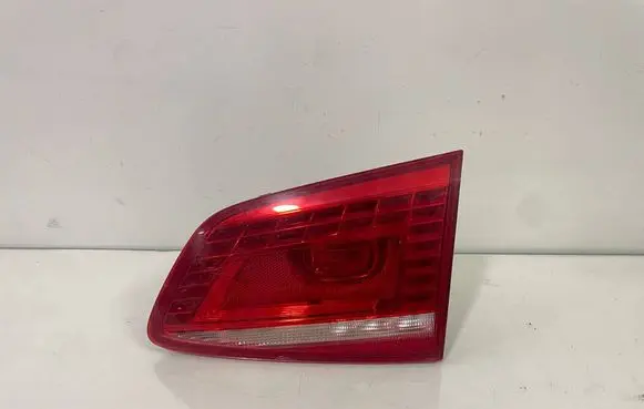 Volkswagen PASSAT B7 Tailgate rear/tail lights 3AE945308B