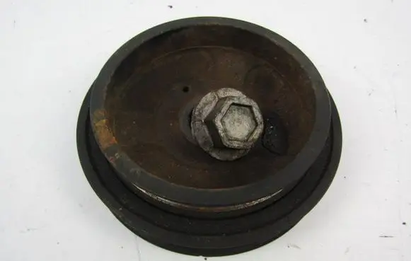 Nissan Almera Tino Crankshaft pulley 