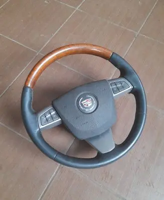Cadillac CTS Steering wheel