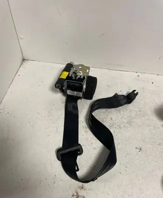 Volvo S60 Rear seatbelt 39818850 B180814