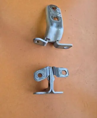 Rear door hinge set