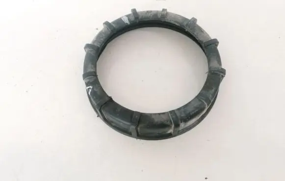 Ford Galaxy In tank fuel pump screw locking ring/nut 447293A