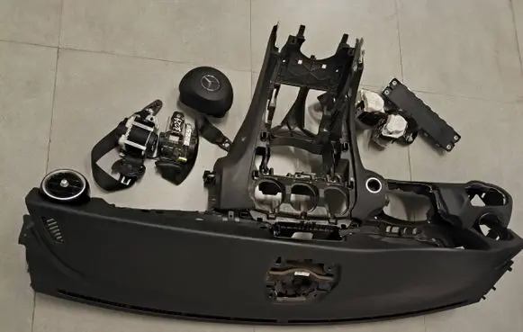 Mercedes-Benz C W205 Dashboard 2400128