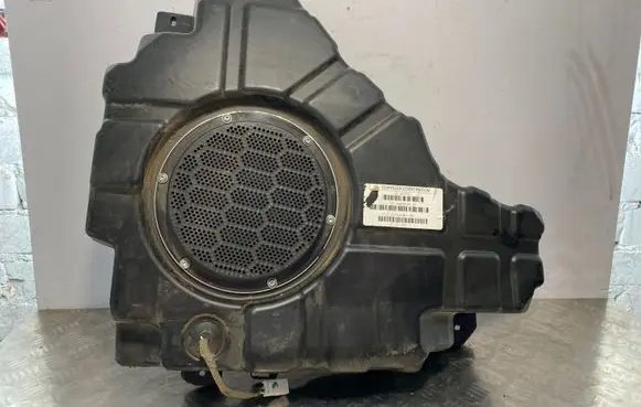 Jeep Grand Cherokee Subwoofer speaker P05064610AC
