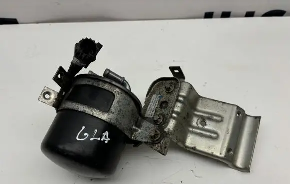Mercedes-Benz GLA W156 X156 Fuel filter bracket/mount holder A6450900852
