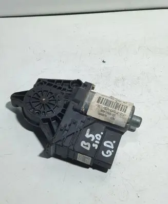 Volkswagen Passat Alltrack Rear door window regulator motor 0130821696