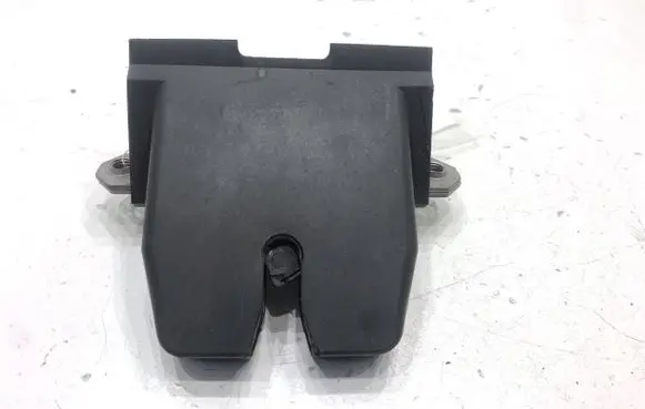 Volvo V40 Tailgate exterior lock 31440245