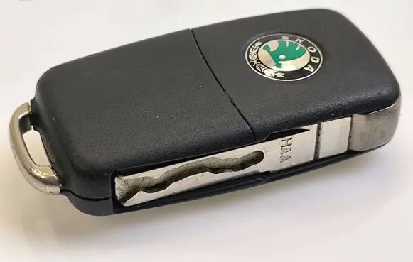 Skoda Superb B6 (3T) Ignition key/card 5FA01041301 3T0837202C 434MHZ