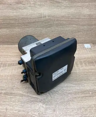 BMW 5 E60 E61 ABS Pump 6783366 6783368