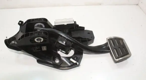 Volkswagen Golf VIII Brake pedal 5Q2723058AS 5R3919294