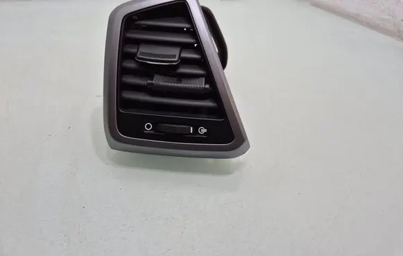 Dashboard side air vent grill/cover trim