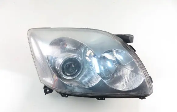 Toyota Avensis T250 Headlight/headlamp