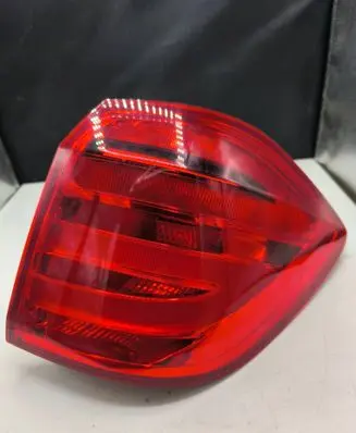 Mercedes-Benz GL X166 Rear/tail lights A1669067601 F00HTM400402
