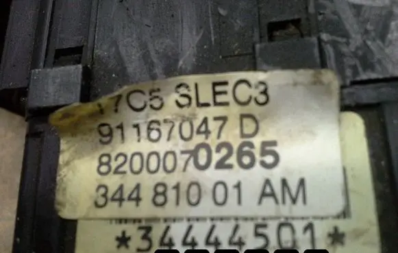 Opel Vivaro Other switches/knobs/shifts 8200070265