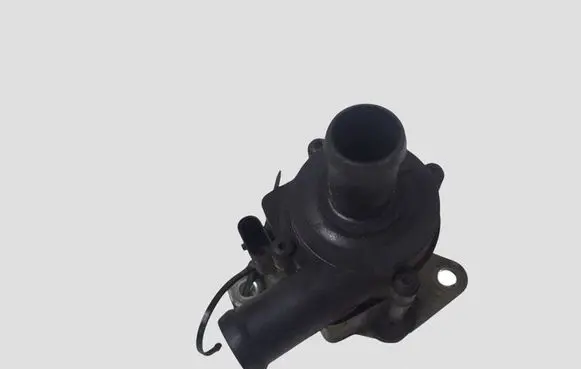 Volvo V60 Electric auxiliary coolant/water pump 31338211 704773000