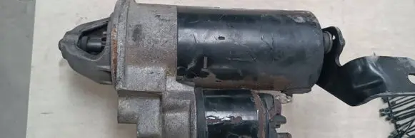 Opel Zafira A Starter motor