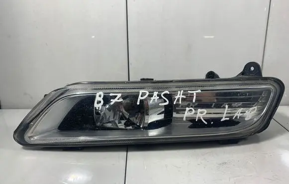 Volkswagen PASSAT B7 Front fog light 176623