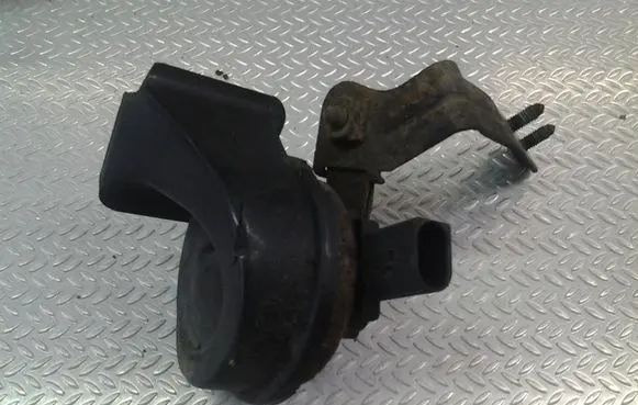 Volkswagen PASSAT B5.5 Horn signal