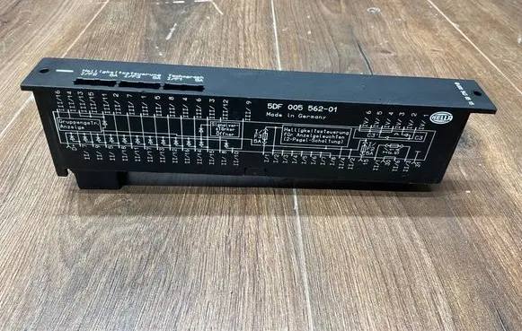 Mercedes-Benz Vario Fuse module 0005438515 5DF00556201