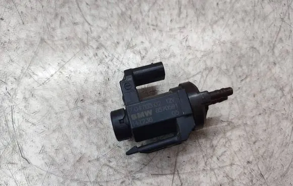 BMW X4 F26 Vacuum valve 8570591