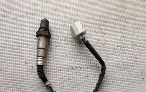 Dodge Caliber Lambda probe sensor 56029084AA 0258006915