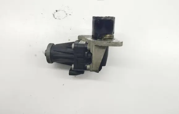 Mercedes-Benz B W246 W242 EGR valve