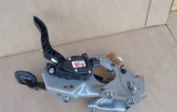 Renault Kadjar Pedal assembly 