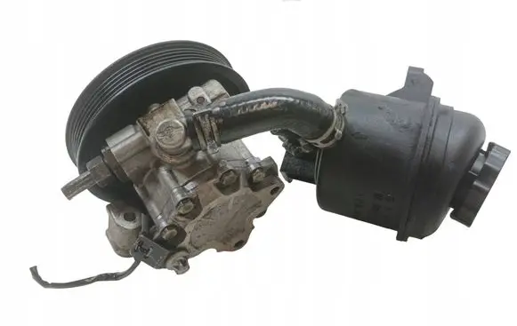 Mercedes-Benz E W211 Power steering pump A0034660101