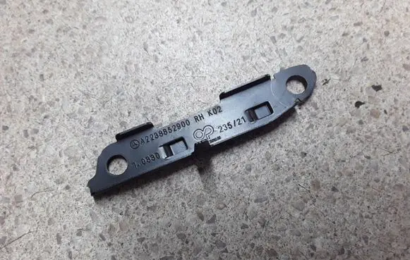 Mercedes-Benz S W223 Front bumper mounting bracket A2238852900