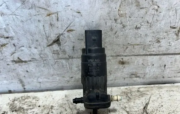 Volkswagen Golf V Windscreen/windshield washer pump 1K6955651