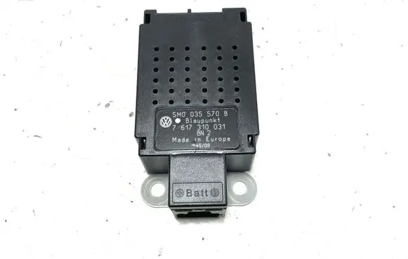 Volkswagen Golf VI Aerial antenna amplifier 7617310031 5M0035570B 867200245501