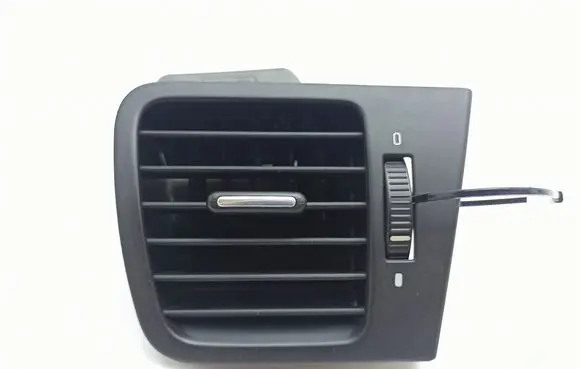 Subaru Legacy Dashboard side air vent grill/cover trim