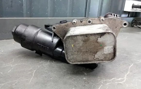 BMW X1 F48 F49 Oil filter mounting bracket 72353181