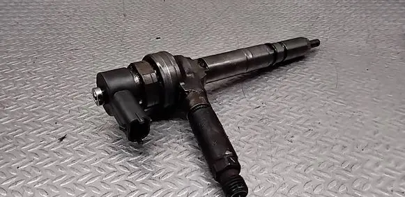 Opel Astra H Fuel injector 0445110175