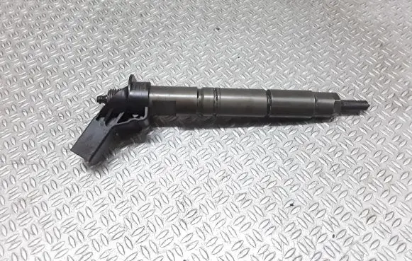 Mercedes-Benz ML W164 Fuel injector A6420700587