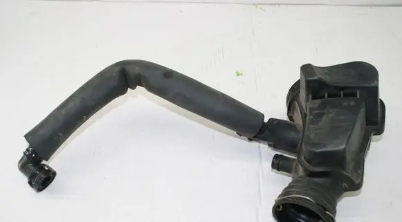 BMW 4 F32 F33 Intake resonator 70604474