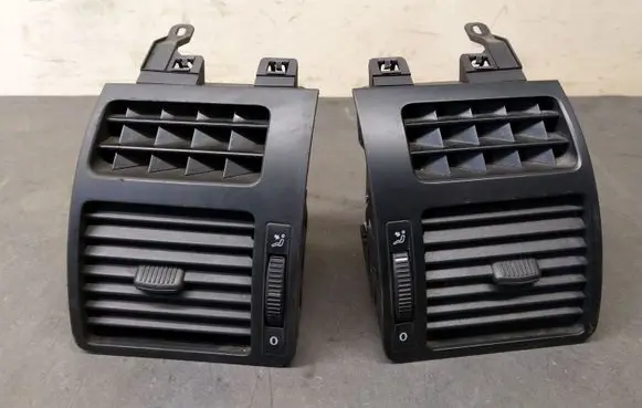 Volkswagen Touran I Dashboard side air vent grill/cover trim 1T0819703A 1T0819704A