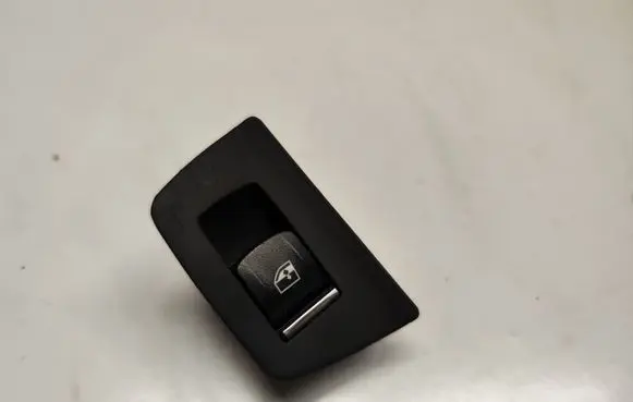 BMW 5 G30 G31 Electric window control switch 9327031