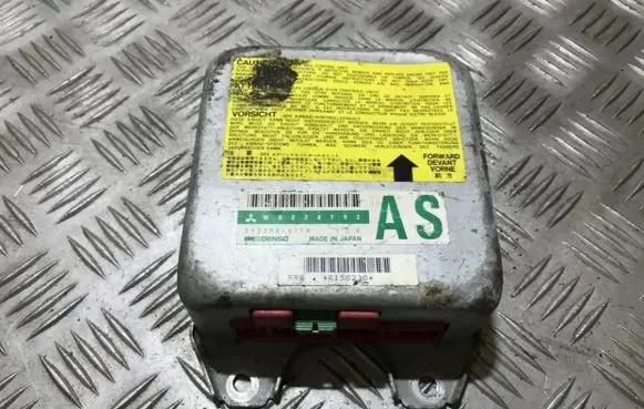Mitsubishi Space Wagon Airbag control unit/module 1523000710 152300-0710