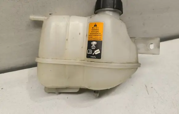 Nissan X-Trail T32 Coolant expansion tank/reservoir 217114BE0A