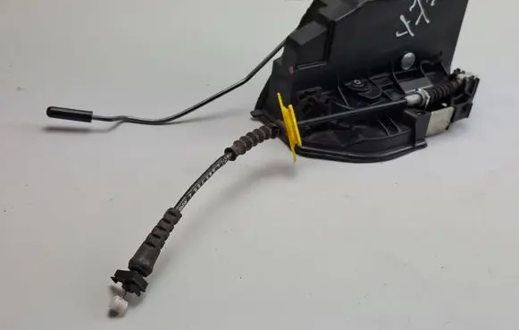 BMW 5 E60 E61 Front door lock 7202144 A053702