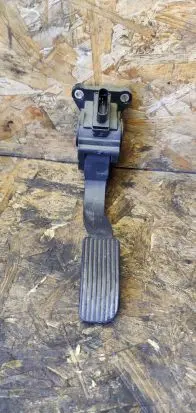 Mercedes-Benz Sprinter W907 W910 Accelerator throttle pedal A9073010200