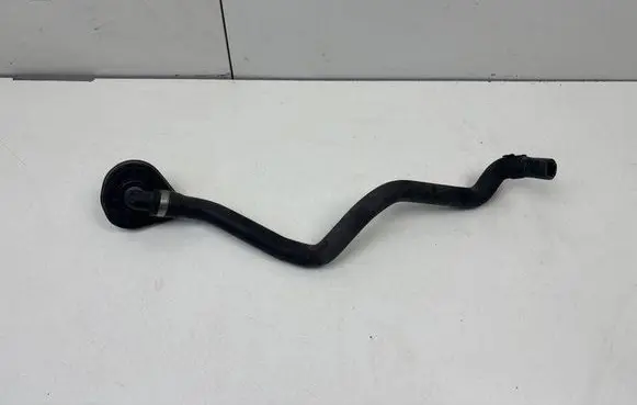 Engine coolant pipe/hose