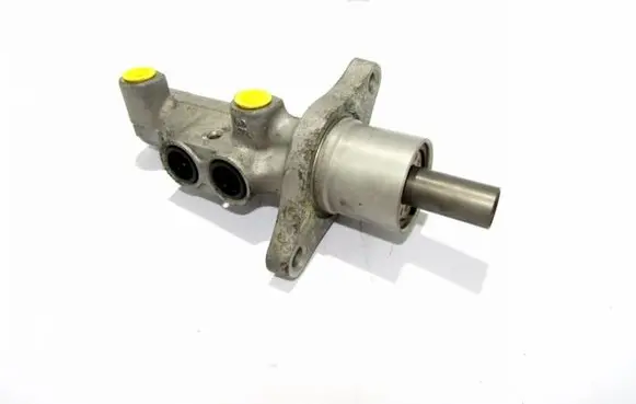 Ford C-MAX I Master brake cylinder
