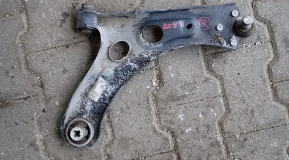 Peugeot 208 II Front lower control arm/wishbone 