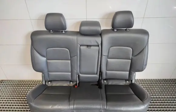 Hyundai Tucson TL Second row seats 