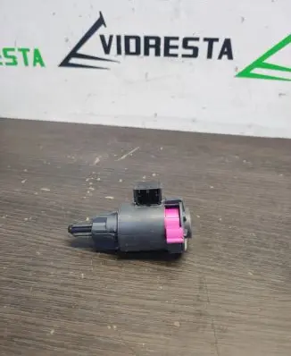 Audi A4 S4 B8 8K Brake pedal sensor switch 4F0945459B 031011