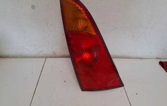 Ford Focus Rear/tail lights 1M5113405