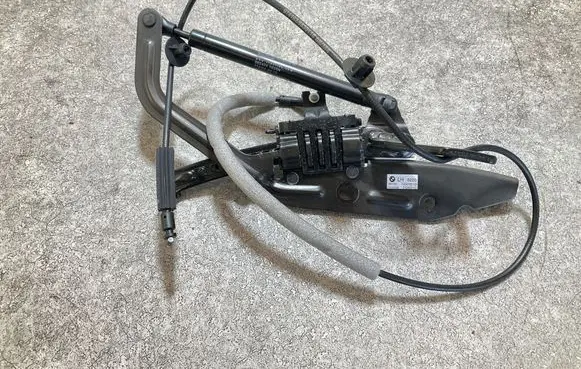 BMW iX3 Tailgate/trunk/boot tension spring 51285310